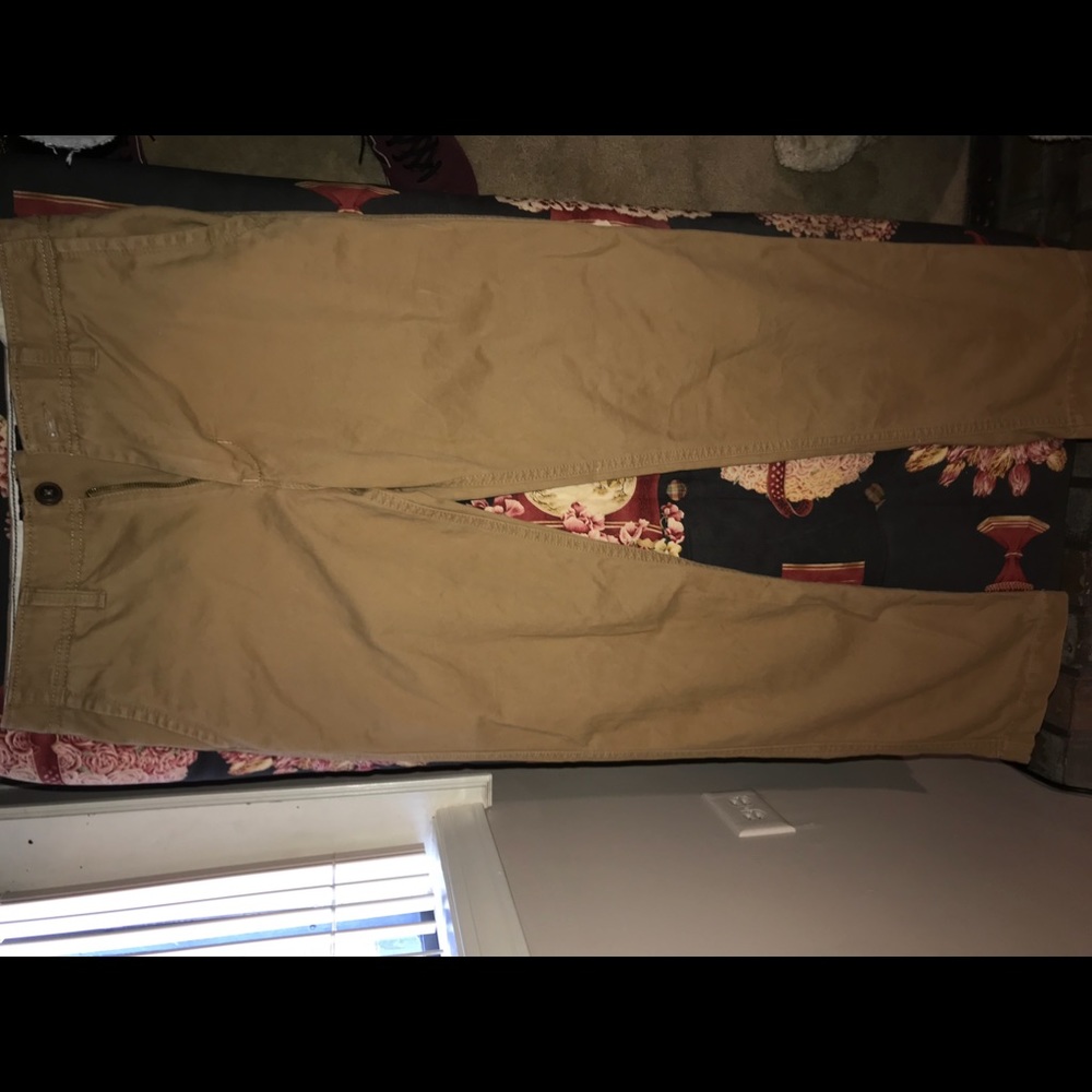 American Eagle Relaxed Straight Pants